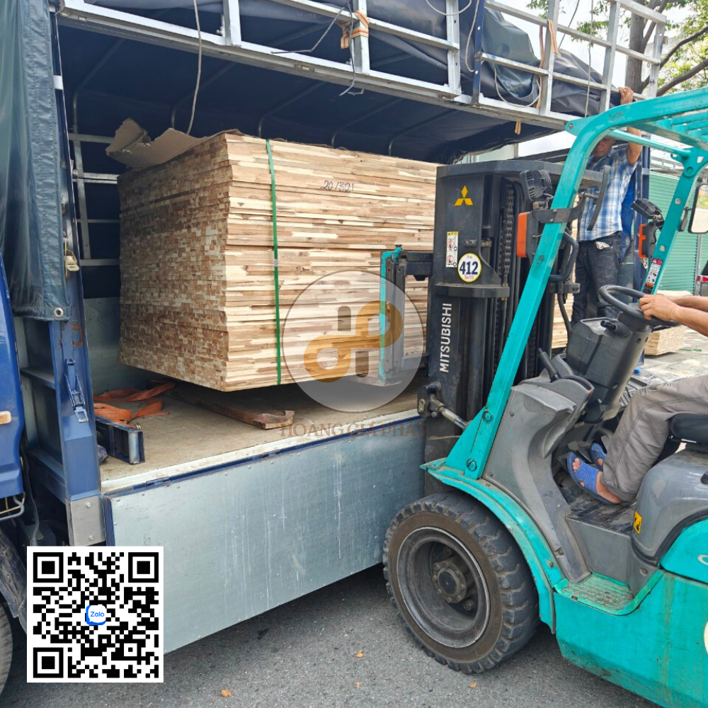 van ghep tram tong hop xe van tram xuat kho thang 62025