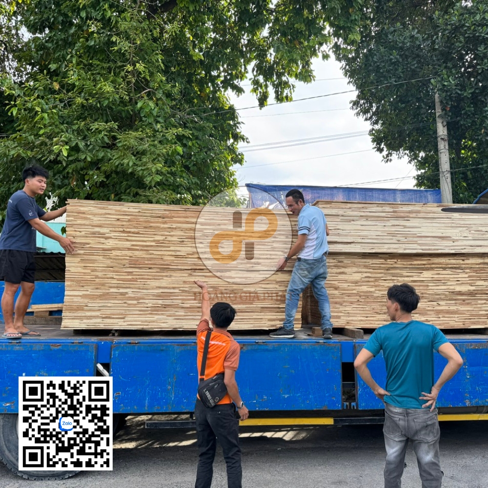 van ghep tram nhung xe van ghep tram chat luong da xuat kho thang 112039