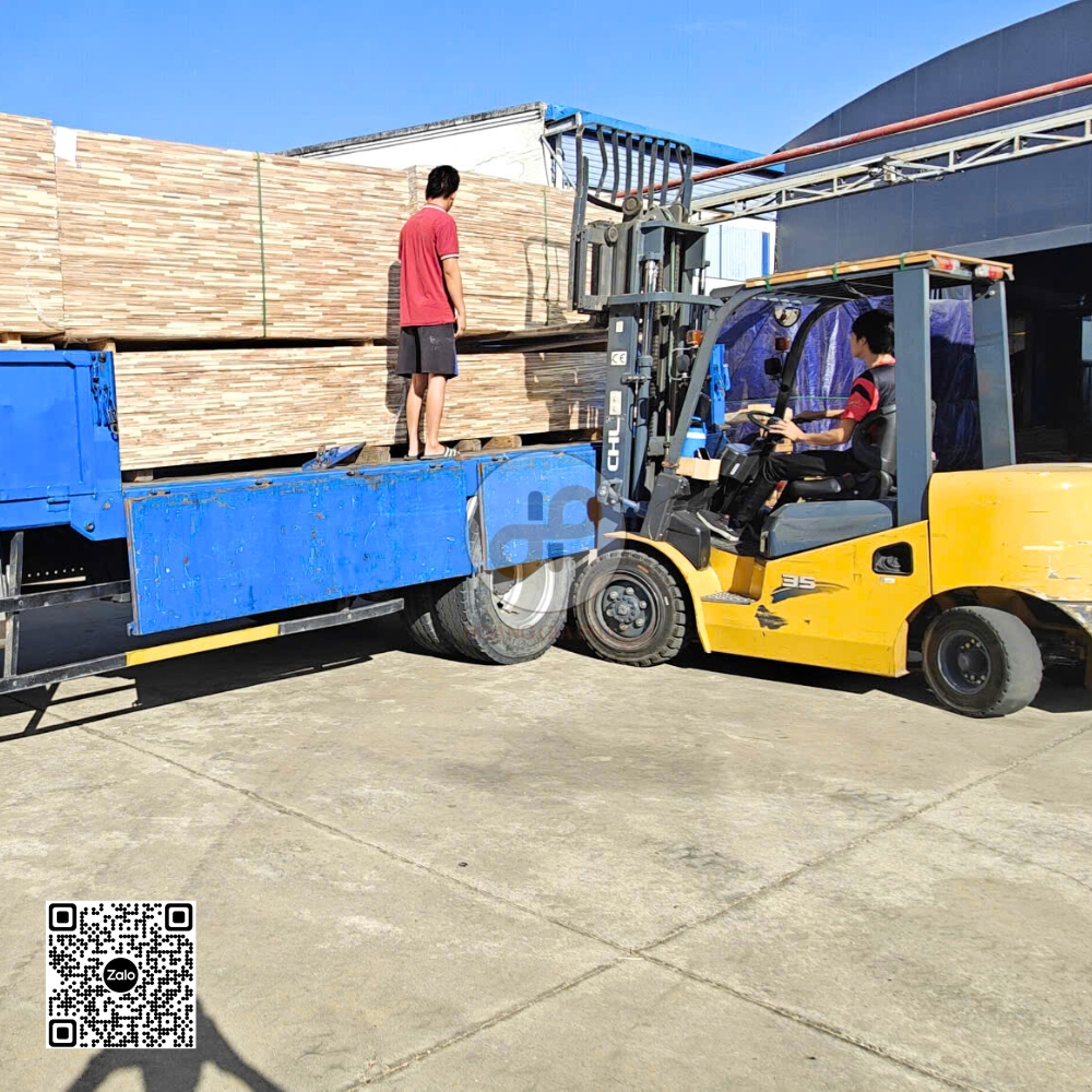van ghep tram nhung xe van ghep tram chat luong da xuat kho thang 112050